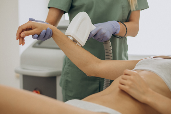 عوارض لیزر موهای زائد